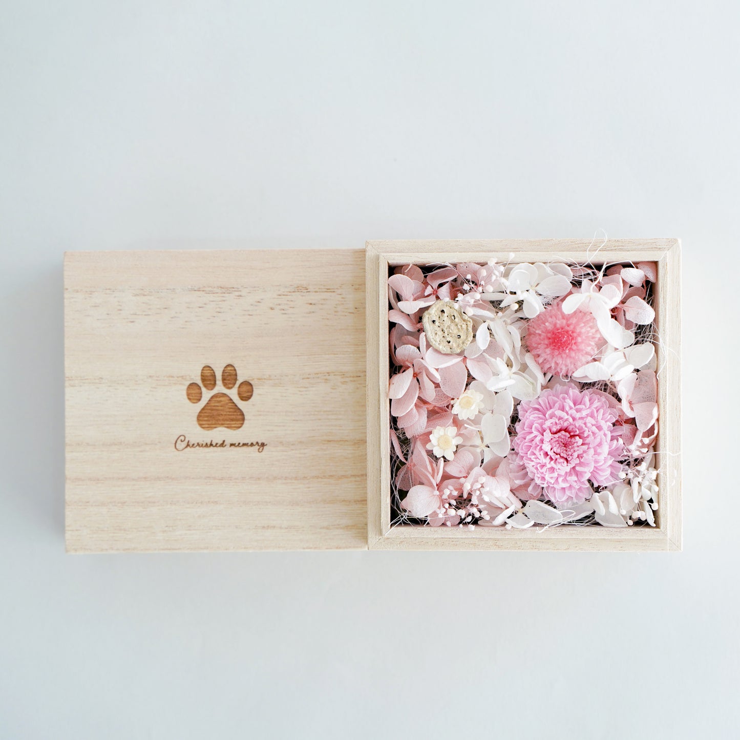 手のひらサイズの桐箱供花