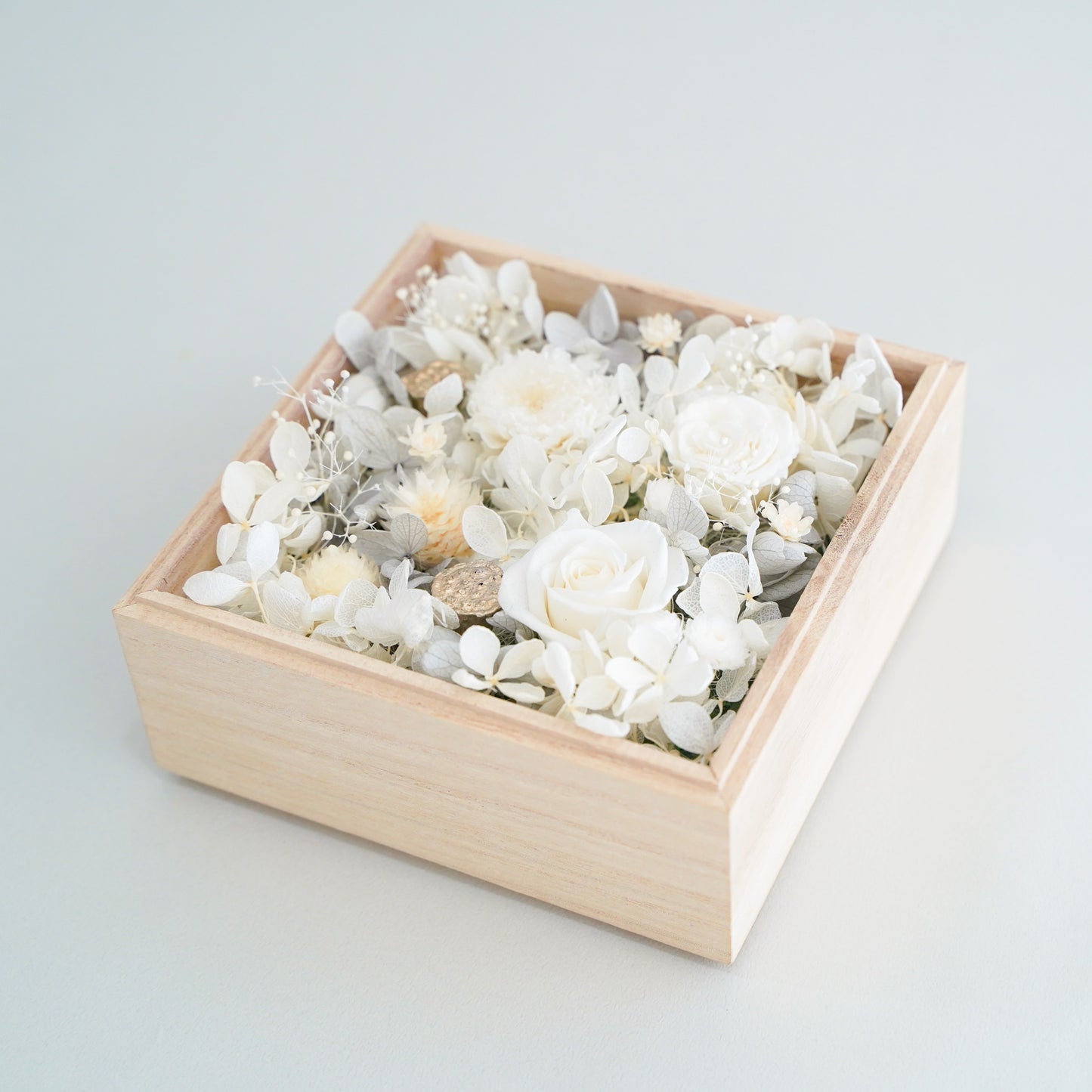 王道サイズの桐箱供花