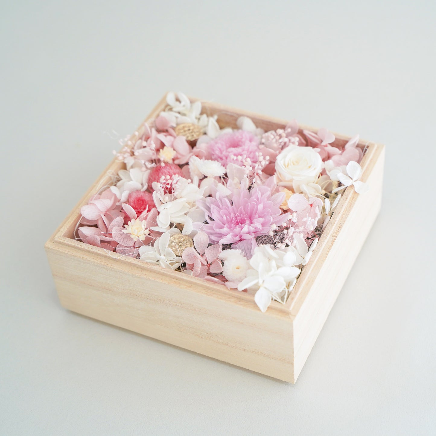 王道サイズの桐箱供花
