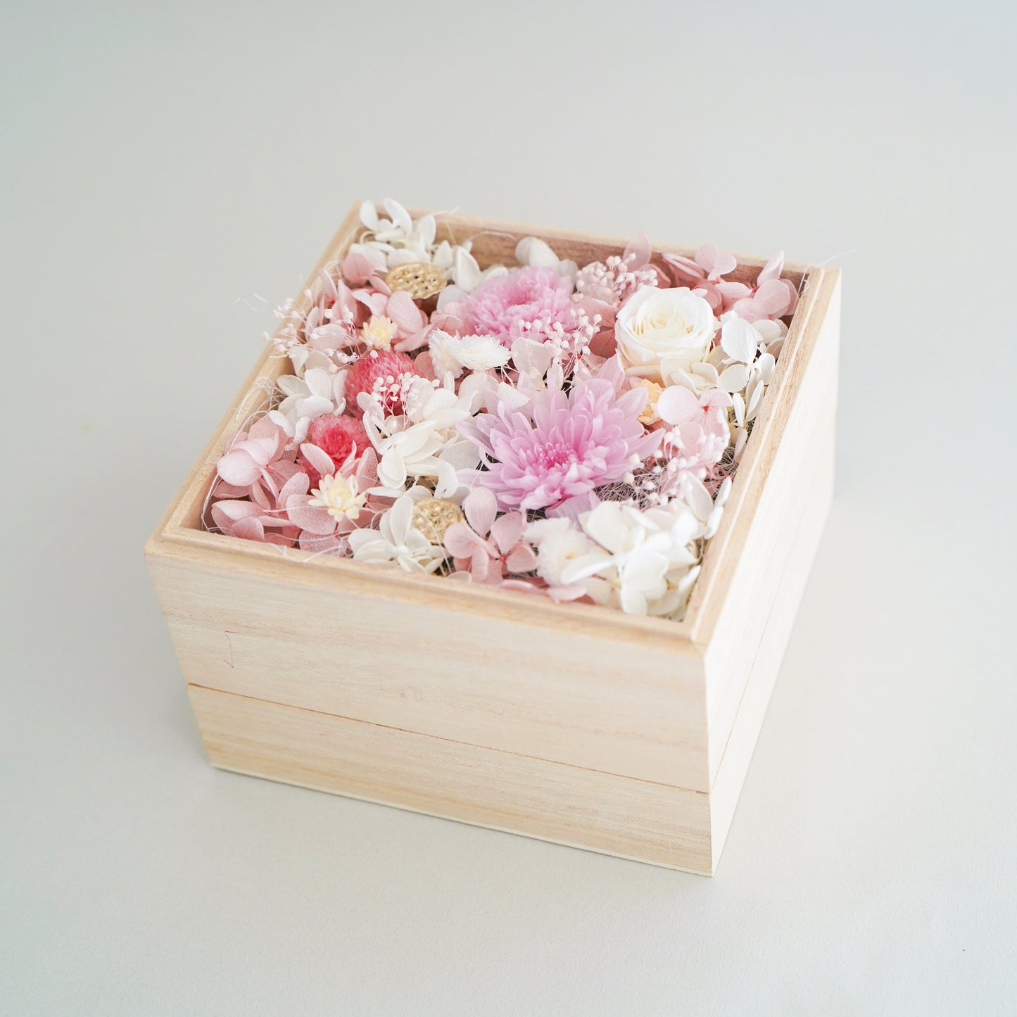 王道サイズの桐箱供花
